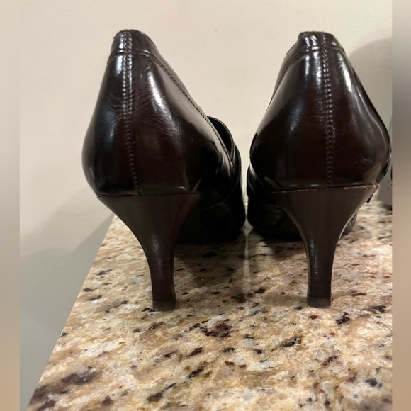 Size nine brown leather Franco Sarto shoes with two and a half inch heel - Picture 6 of 11